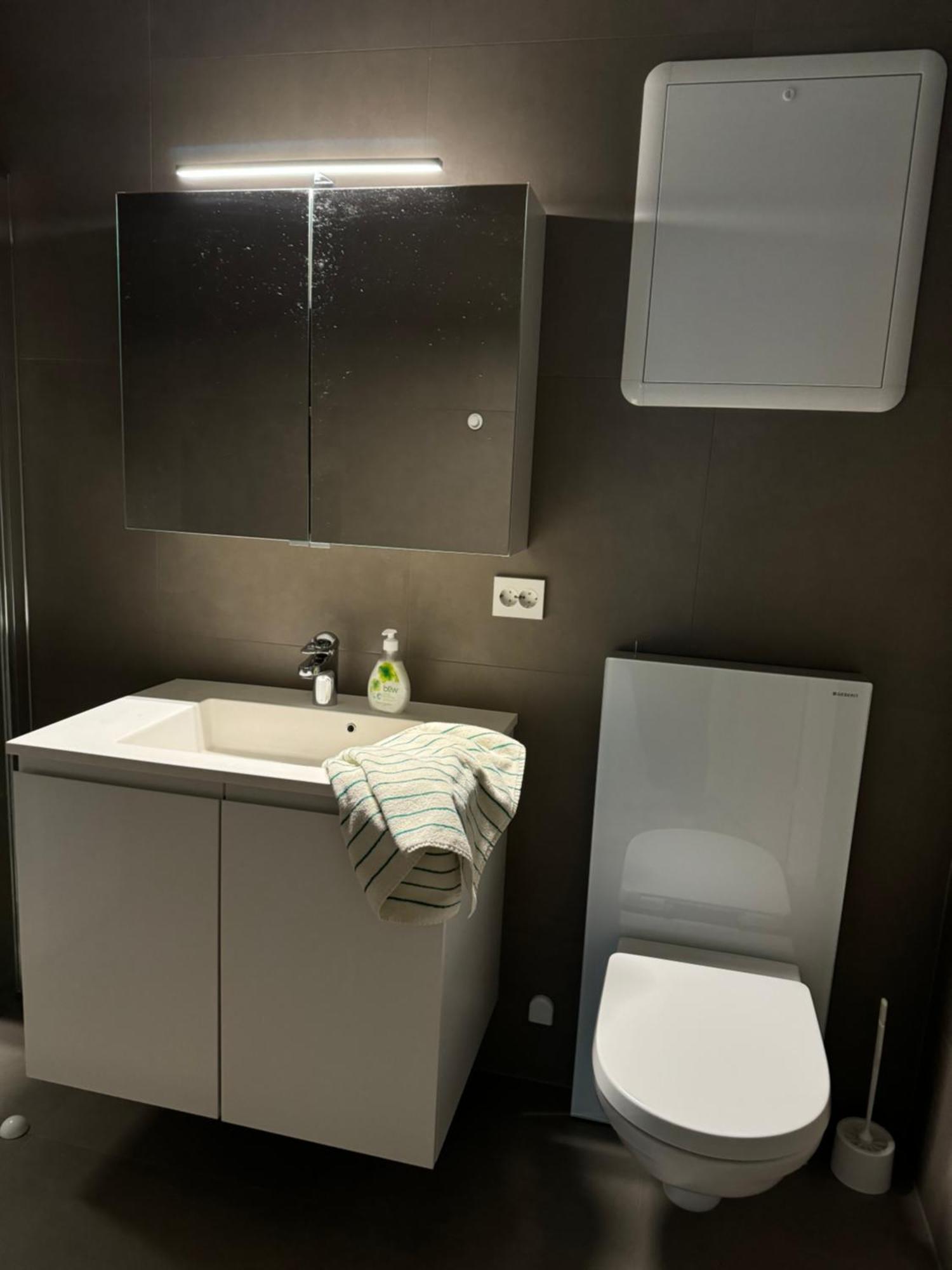 Liten Og Moderne Hybel Med Gratis Parkering Tromsø Extérieur photo